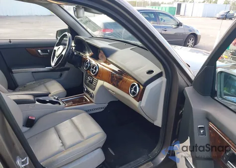 2013 Mercedes-Benz Glk 350 z USA, uszkodzony, nr VIN WDCGG5HB7DG055002